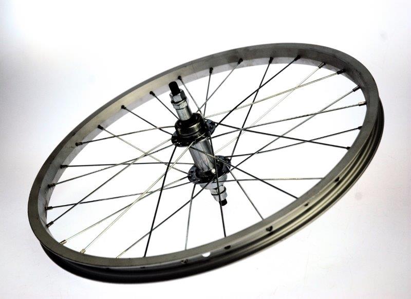 Rear wheel 28 Freewheel fixed white