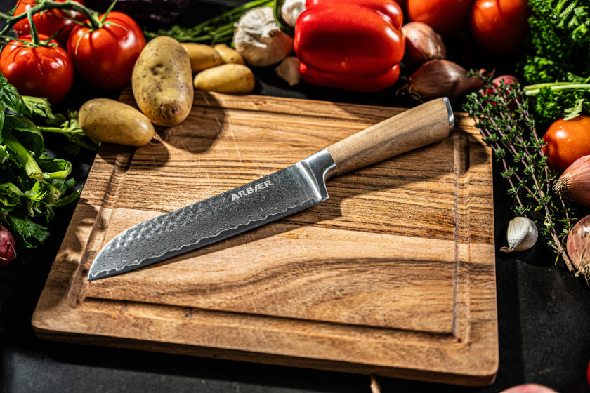 Arbaer Santoku-Kochmesser 18,5 cm, Damaststahl, Griff aus Olivenholz, japanisch