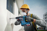 Bosch blauw gbh 18v-22 accu boorhamer + stofafzuiging gde 18v-12 | zonder accu's en lader | in l-boxx - 0611924004