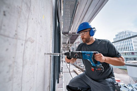 Bosch Professional GBH 18V-28 D – Akku-Bohrhammer – ohne Akku und Ladegerät – inklusive Handgriff, Maschinentuch und Tiefenanschlag