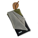 Carson Neoprene Brëller Cover mat Mikrofiber Stoff - schwaarze Olive