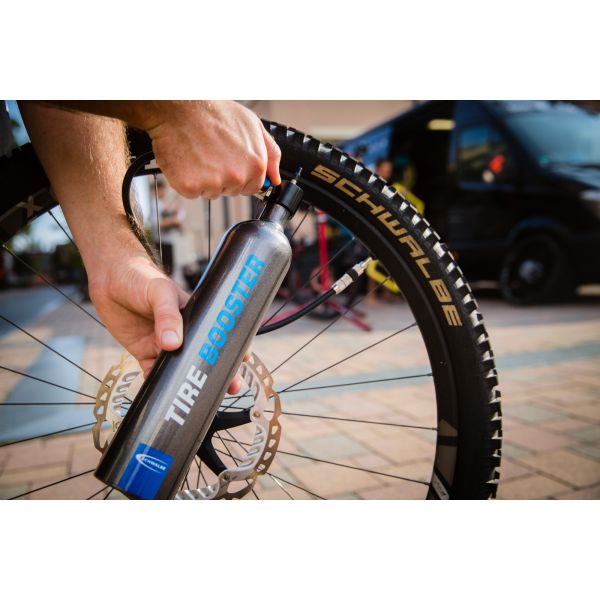 Schwalbe Tire Booster Luftpumpe Tubeless Inklusivgurte 6080.01