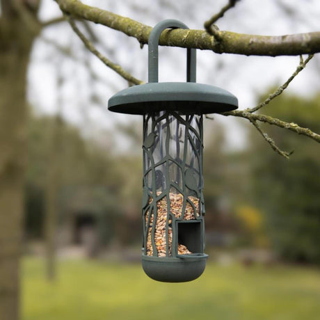 Recyceltes Saatgutsilo im Esschert-Design