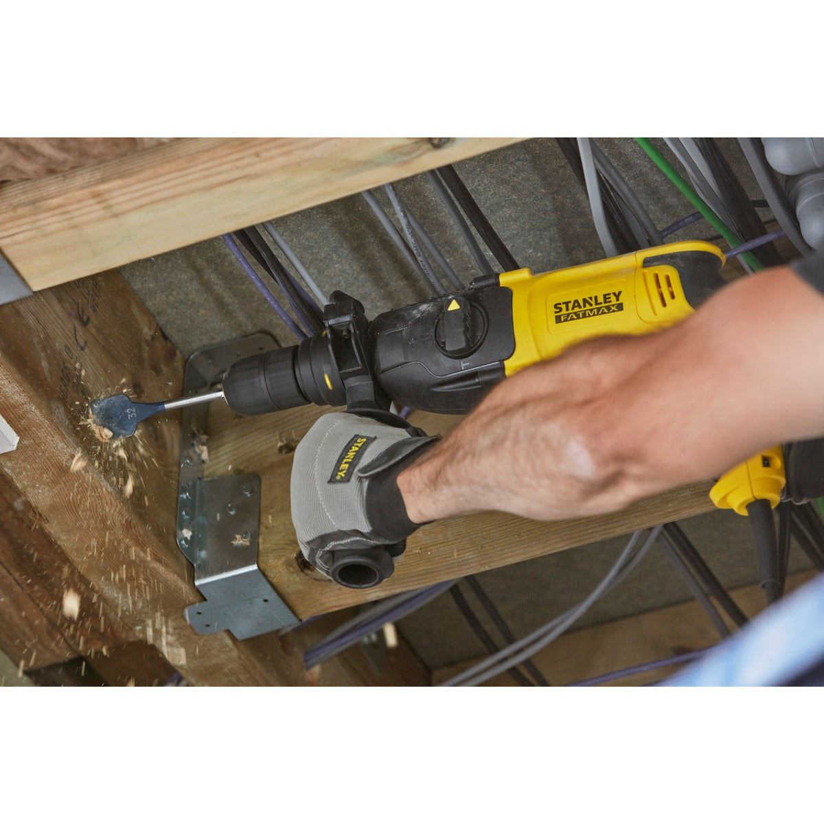 Stanley Fatmax SFMEH210K – SDS-Plus-Bohrhammer – 800 W – 2,4 J Energie – ergonomischer Griff