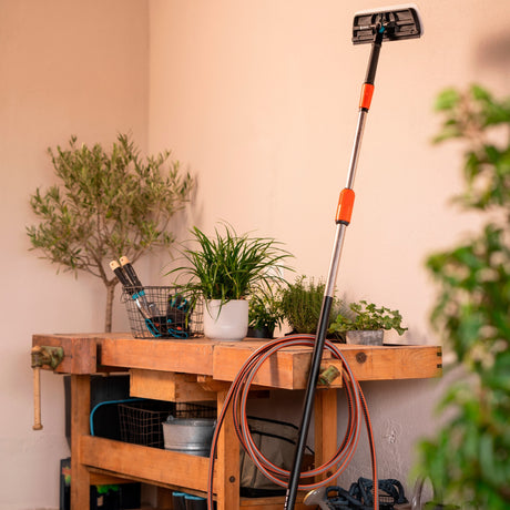 Gardena Cleansystem Teleskopstiel M - XL, für entlegenere Orte (18804-20)