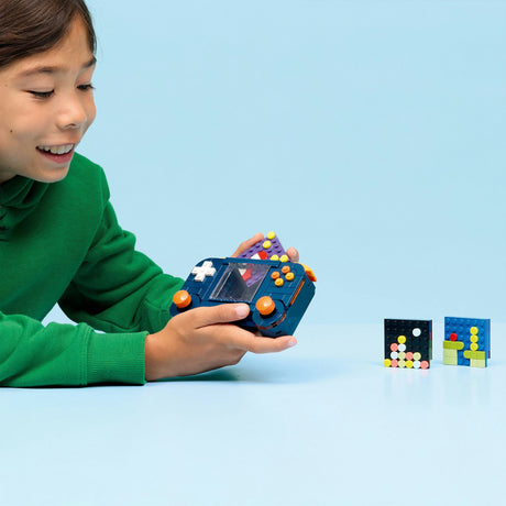 Lego® Creator 3-in-1-Retro-Spielekonsolen-Spielzeugmodell – in einen Desktop- oder Arcade-Automaten umwandelbar – 31380