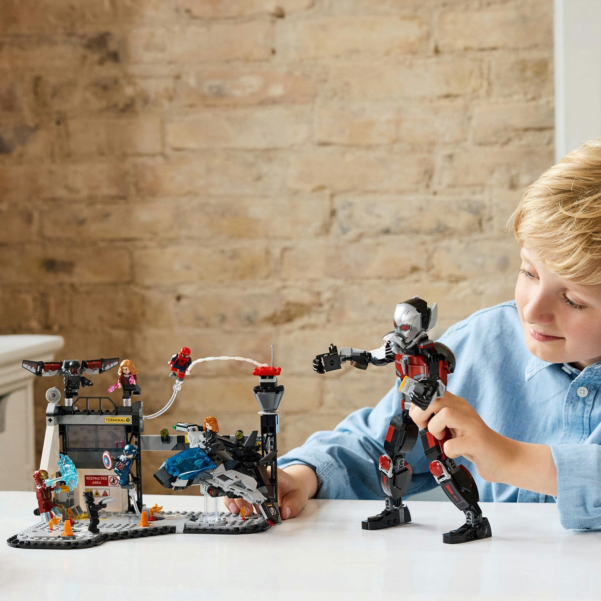 Lego Superhelden 76314 Captain America, Bürgerkriegs-Actionszene