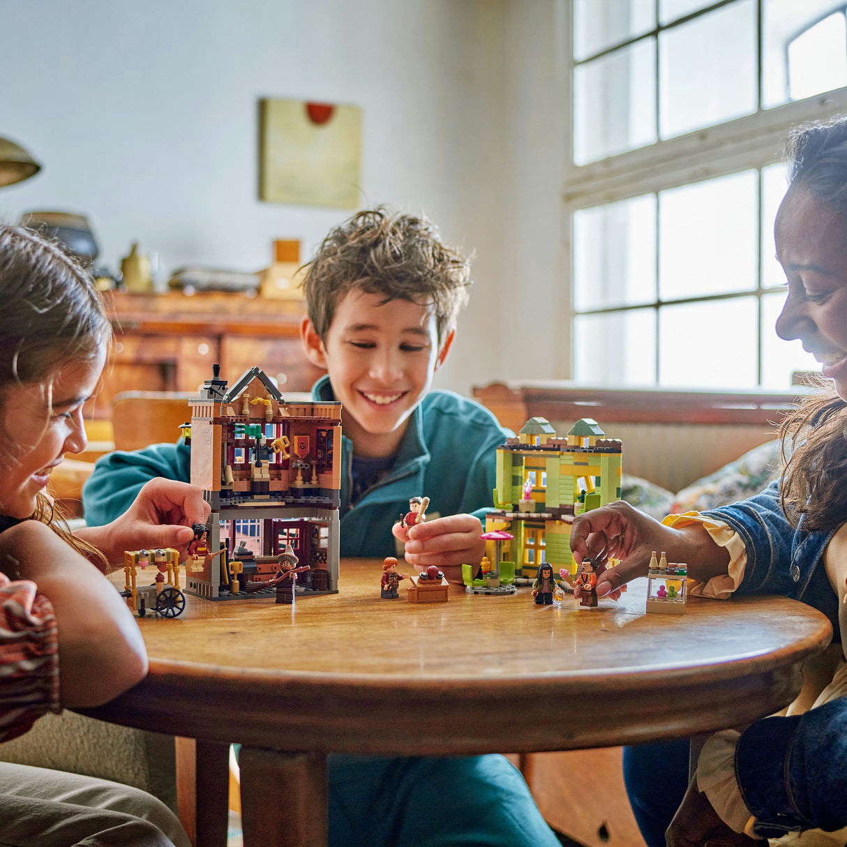 Lego 76452 Harry Potter Zwickelbinden, Quidditchpalast und Eisdiele