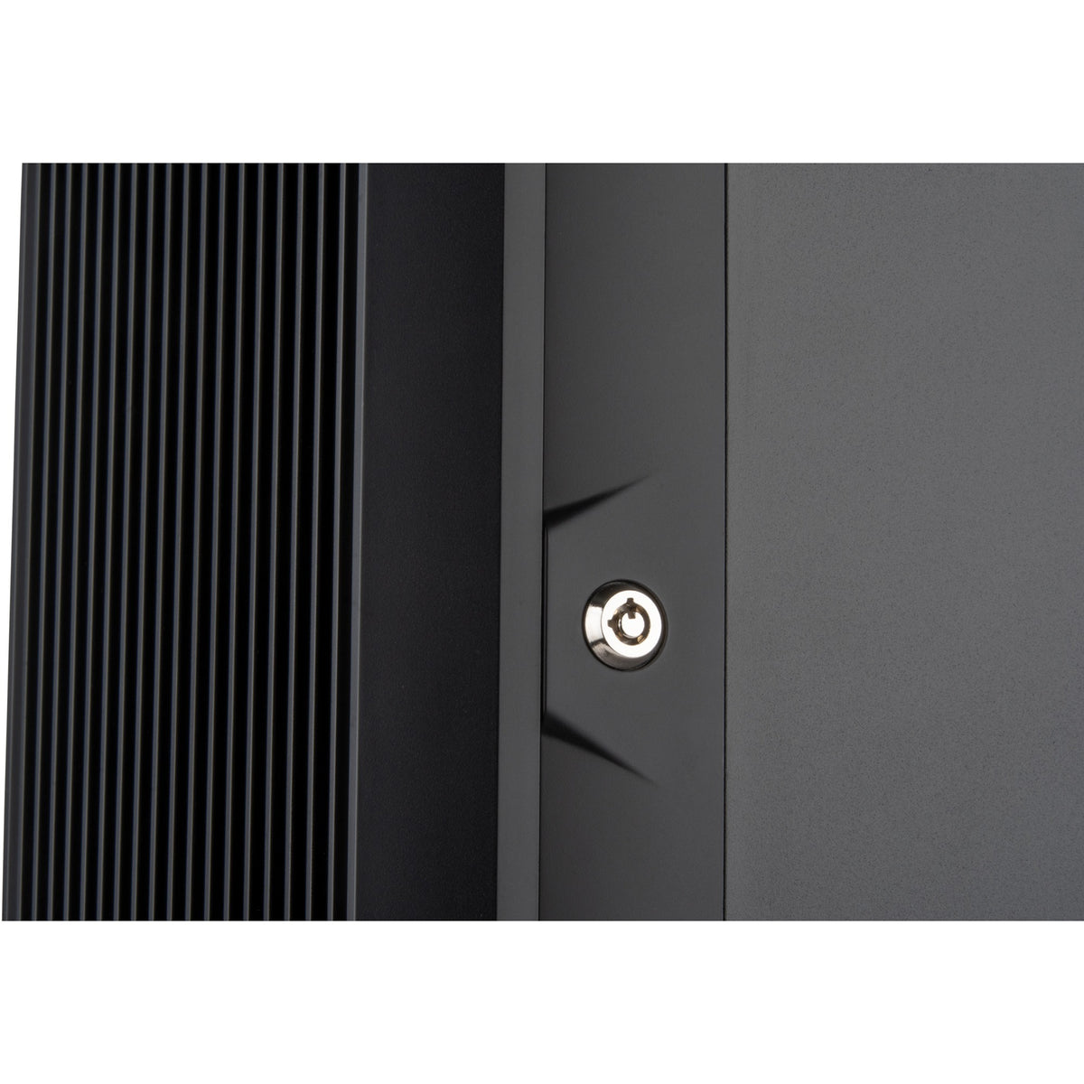 Silverstone CS382 Mini-Tower-Gehäuse (schwarz | 2x USB-A | 1x USB-C)