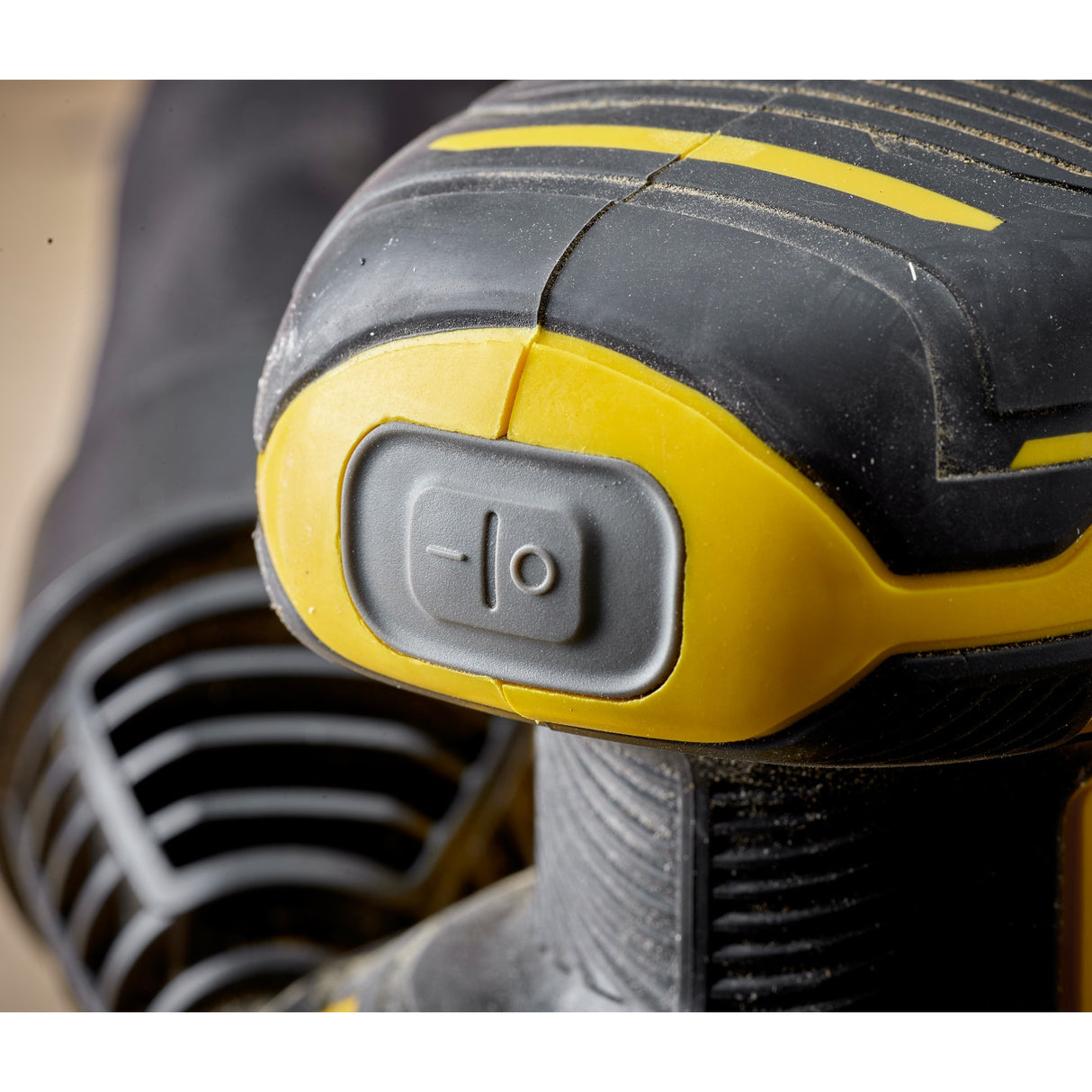 Stanley Fatmax V20 18V exzentrischer Schleifer