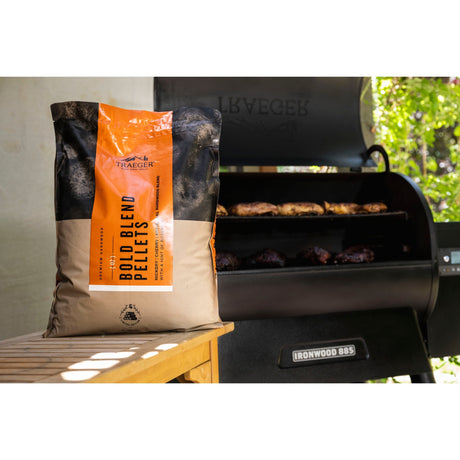 Traeger Bold Blended Pellets – Brennstoff in limitierter Auflage (8 kg)