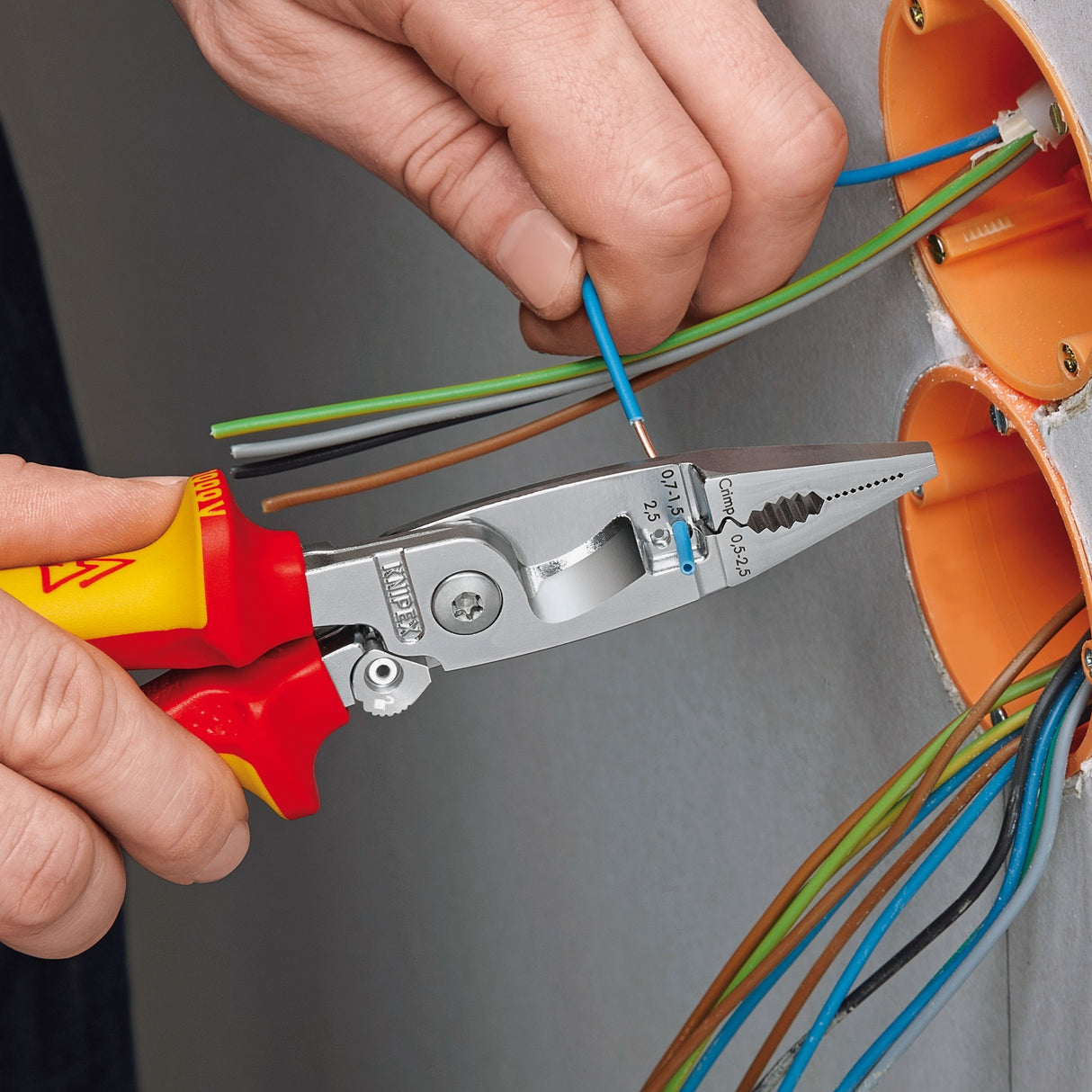 Knipex Elektroinstallationszange VDE 1396200