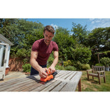 Black+Decker 150 W 1 3-Blatt-Exzenterschleifer BEW220-QS (Orange Schwarz)
