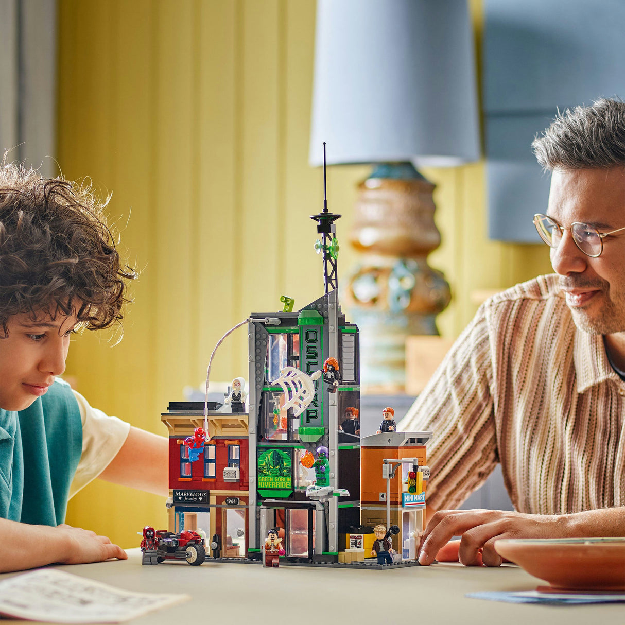 Lego® Marvel Spider-Man vs. Oscorp – 76324