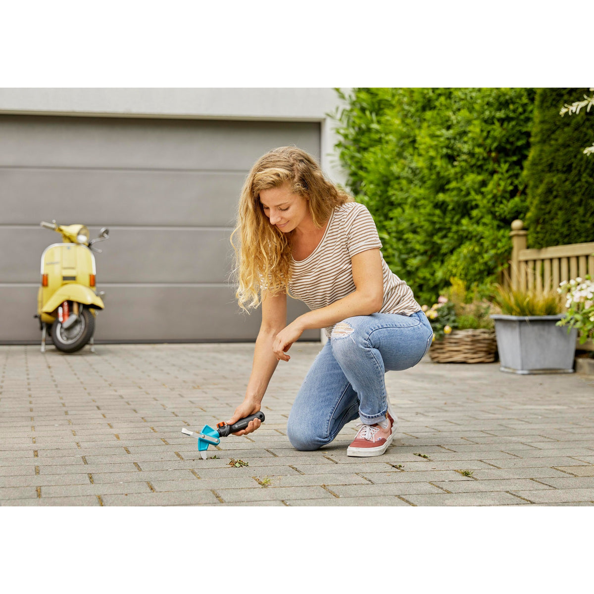 Gardena 2-in-1 combisystem Unkrautjäter für Terrassen Fugenschaber (Türkis, 3607-20)