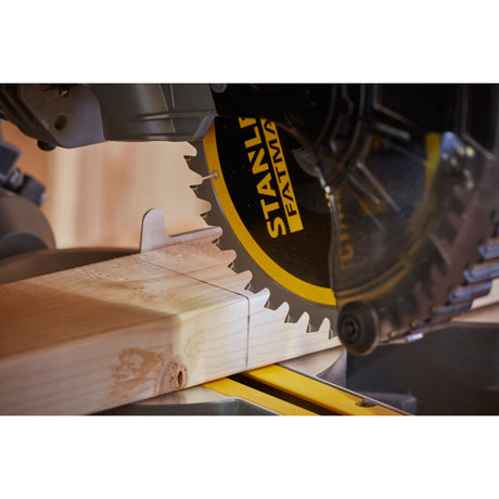 Stanley Fatmax V20 18 V 4,0 Ah 190 mm Kapp- und Gehrungssäge (gelb schwarz, Akku (18 V, 4,0 Ah) und Ladegerät (2 A) im Lieferumfang enthalten)