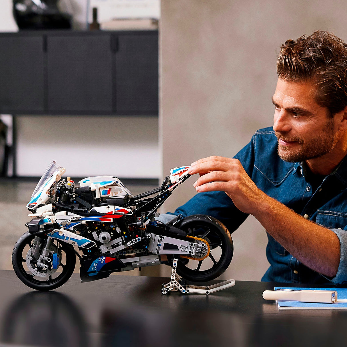 LEGO Technic 42130 BMW 1000 RR