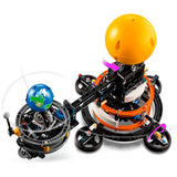 Lego Technic – Bauspielzeug „Erde und Mond in Bewegung“.