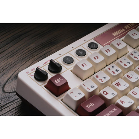 8bitdo mechanische Retro-Tastatur Fami Edition (Beige, US-Layout (QWERTY), Kailh-Box weiß, 80 % (TKL), Bluetooth Low Energy, Wireless 2,4 G, USB)