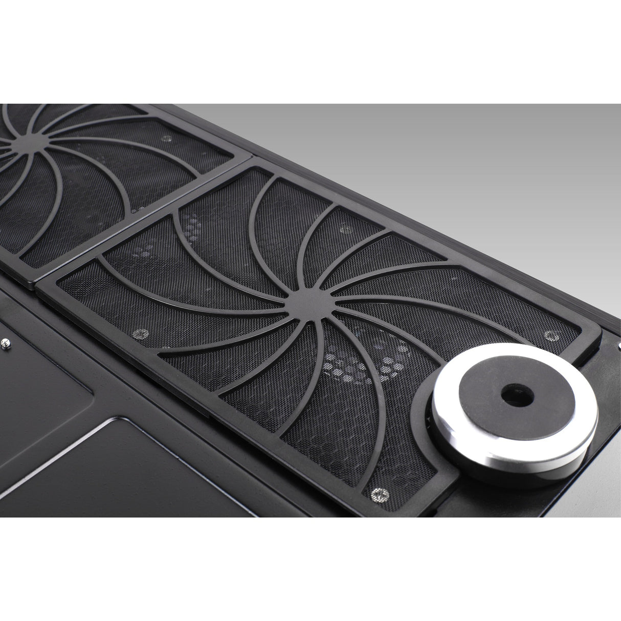 Silverstone Grandia GD07B