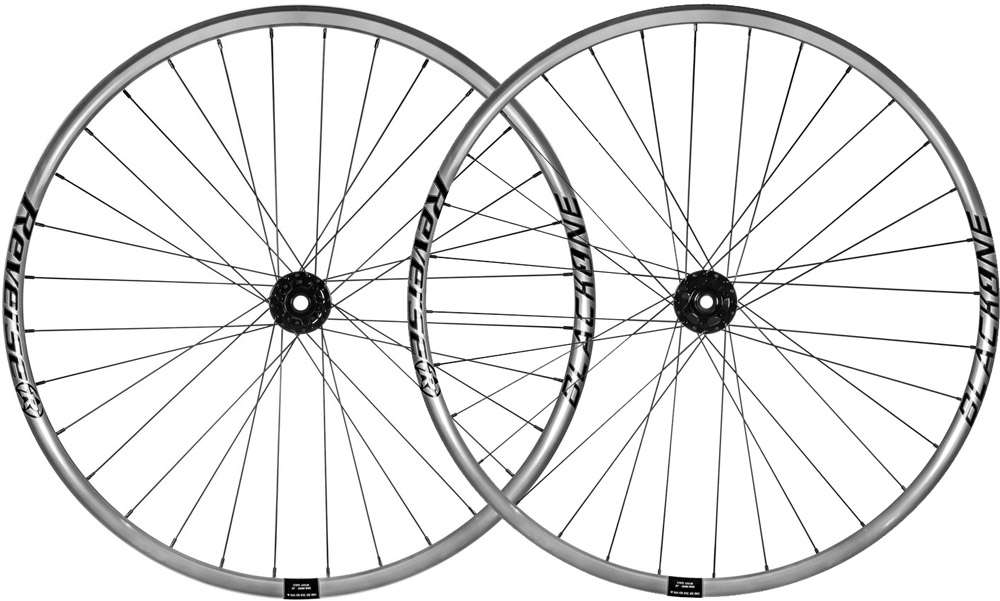 Reverse Components schwarzer 29 Boost Tubeless-Laufradsatz
