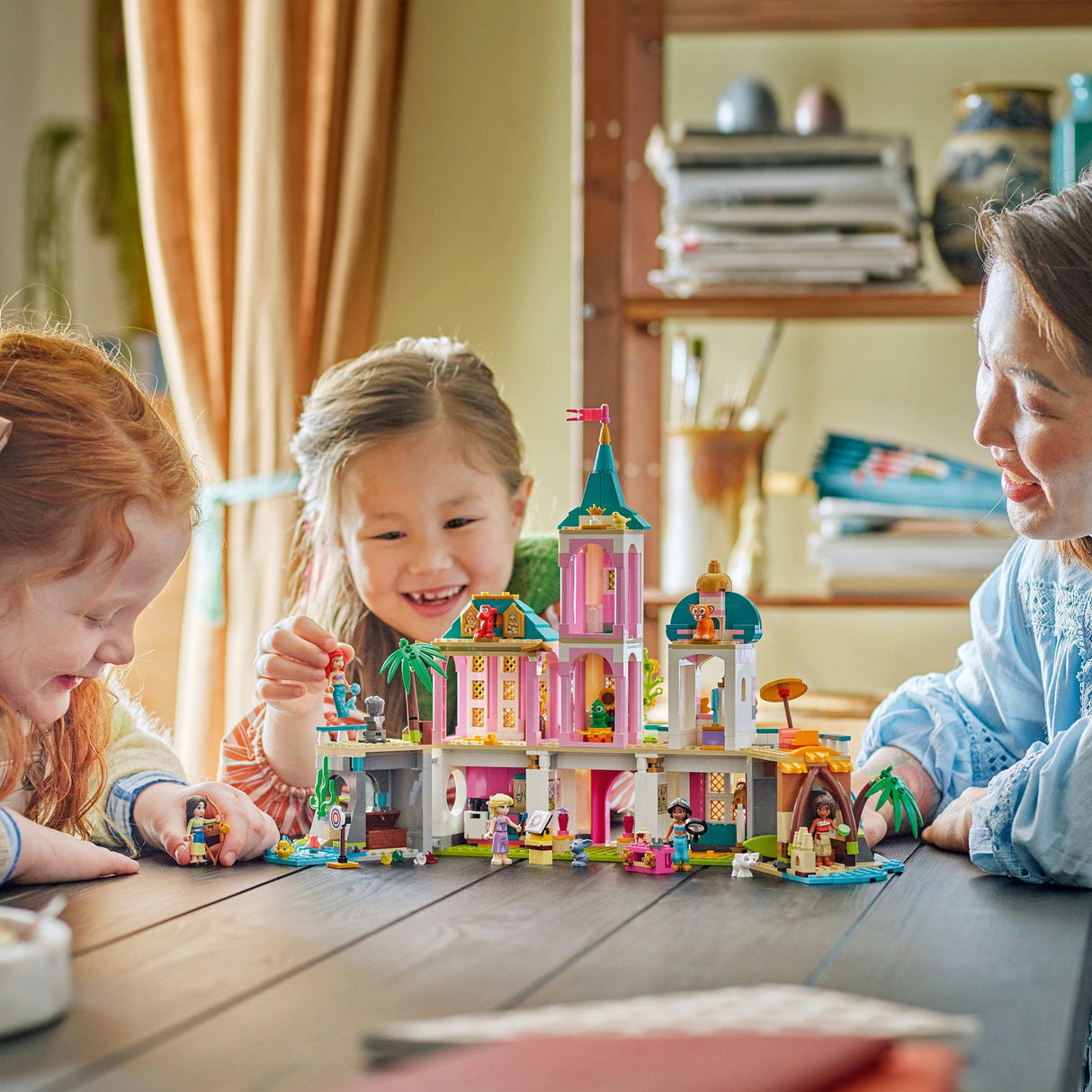Lego 43267 Disney Princess, Prinzessinnenschloss und königliche Haustiere