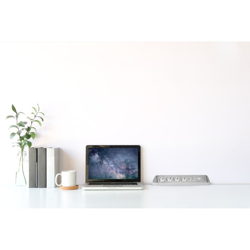 Brennenstuhl Brennenstuhl Estilo Hoekstopcontact 4-fach mit USB-Ladefunktion