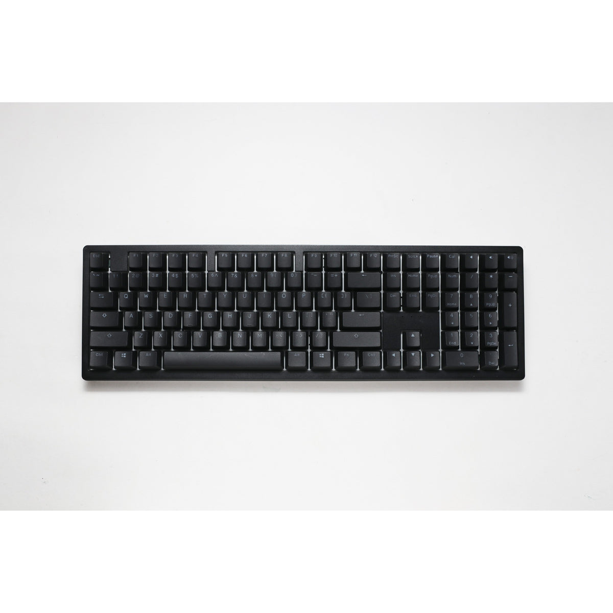 Ducky Zero 6108 Classic Black RGB mechanische Gaming-Tastatur (Schwarz, US-Layout (QWERTY), Cherry MX2A Blau, 100 %, RGB-LEDs, Double-Shot PBT, Hot Swap, 2,4 GHz | Bluetooth | USB-C)