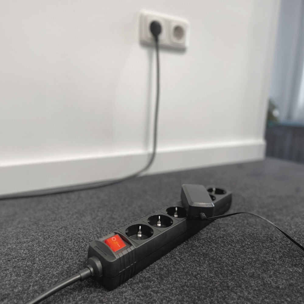 Act-Steckdosenleiste mit Leuchtschalter, 6 Steckdosen, 3 m, schwarz AC2465