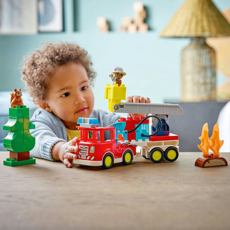Lego Duplo Town 10473 Feuerwehrauto mit Schlauch und Feuerwehrmann