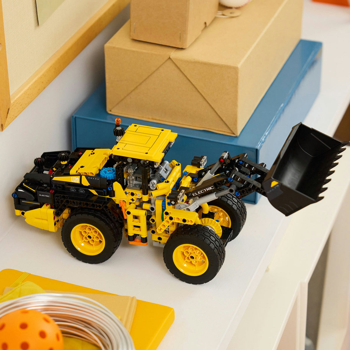 Lego Technic Spielzeugset Volvo L120 Elektro-Radlader – 42209