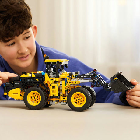 Lego Technic Spielzeugset Volvo L120 Elektro-Radlader – 42209