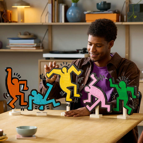 Lego® Art Keith Haring tanzende Figuren – 31216