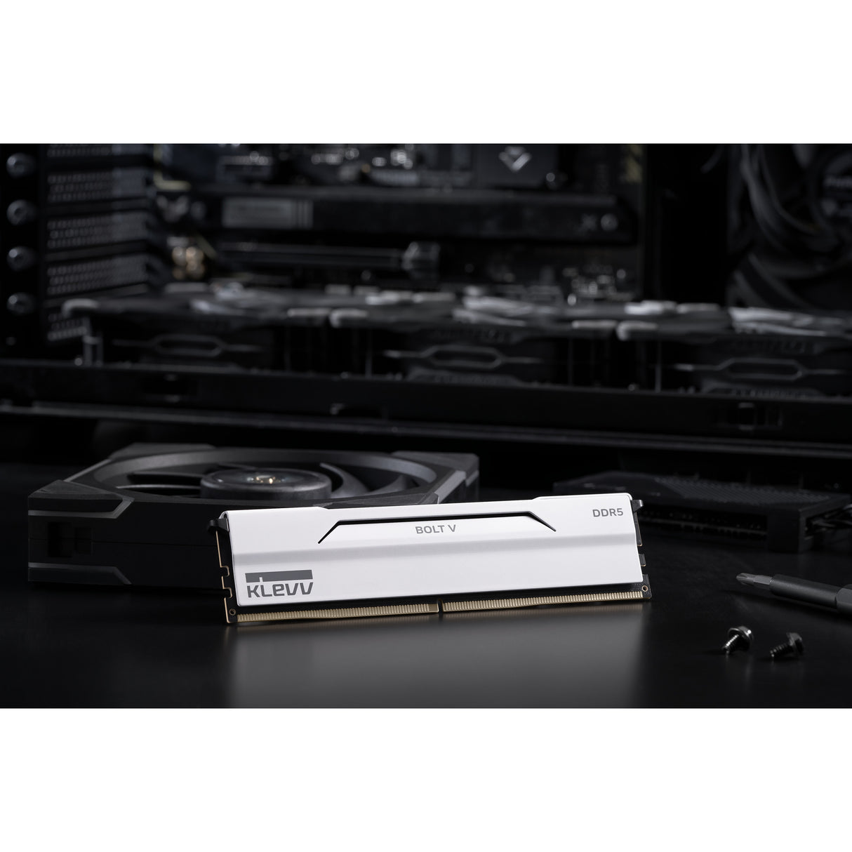 Klevv bolt v 32 gb ddr5-6000 (2x 16 gb) werkgeheugen (wit, kd5agua80-60a300i, xmp 3.0, expo)