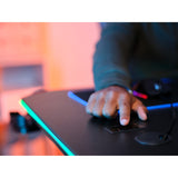 Vertrauen Sie dem GXT 709 Luminus RGB-Gaming-Schreibtisch