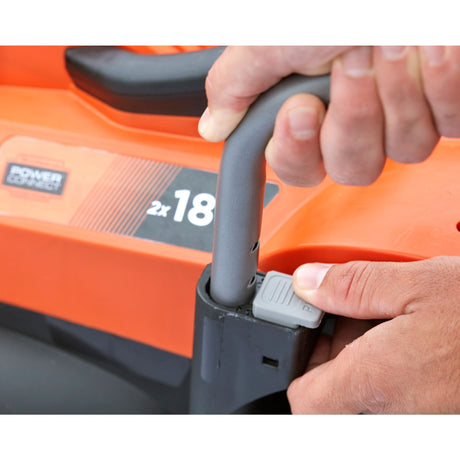 Black+Decker BCMW3318L2-QW 2x 18V Rasenmäher (orange schwarz, 2x 18V 2,5Ah Akku und Ladegerät im Lieferumfang enthalten)