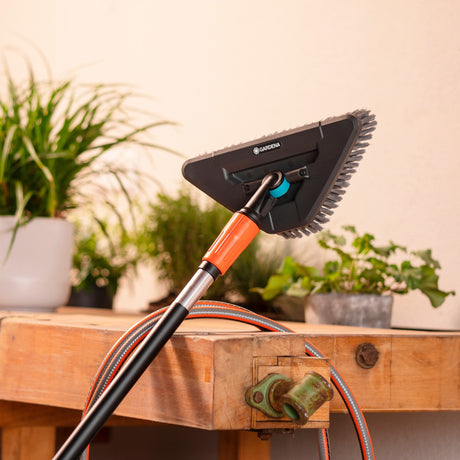 Gardena Cleansystem Stielbürste Soft Flex Waschbürste (Grau, 18812-20)