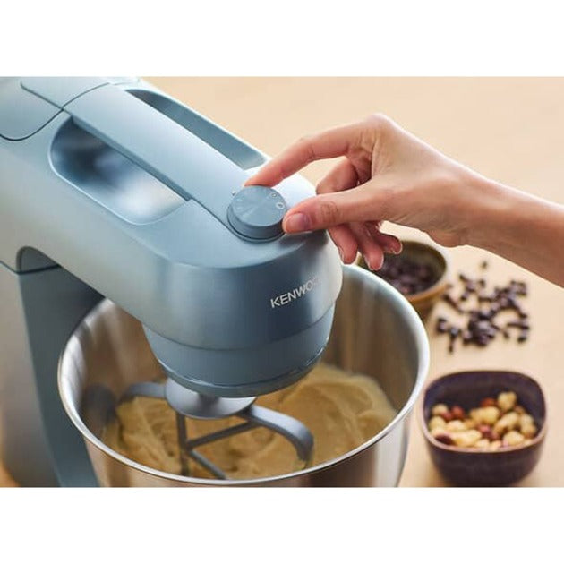 Die Küchenmaschine von Kenwood wird sturmblau