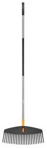 Ergonomischer Laubbesen von Fiskars – 1076977