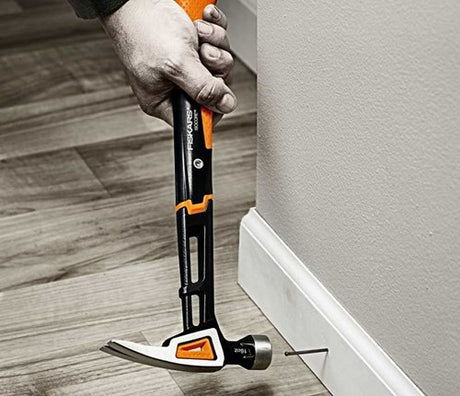 Fiskars Isocore™-Serie – Zimmermannshammer – 450 g – ergonomischer Griff – rostfrei