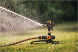 Fiskars Sektorsprinkler | auf Stativfuß | mit Ein-Aus-Ventil 1027050
