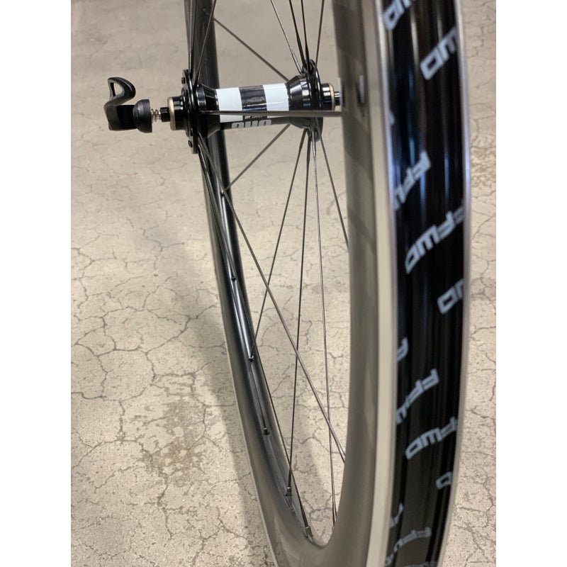 SAPIM FFWD F6R Front Clincher 20H DT240 J-Bend (TUBELELSE KLAR)