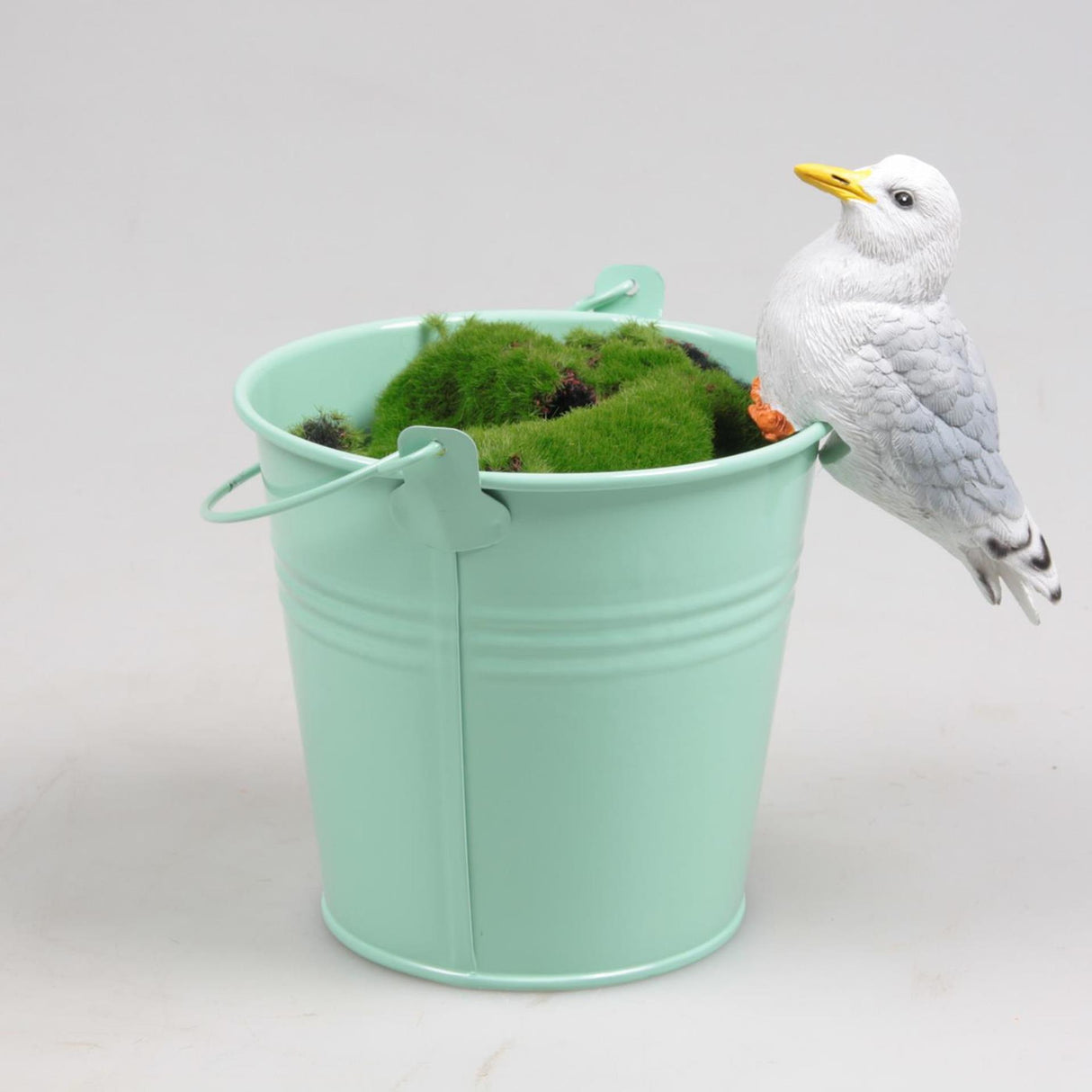 Season inspired decoration farmwood animals pothanger vogel meeuw 10x4.5x7cm polyresin