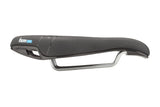 In Zusammenarbeit mit Saddle in Zusammenarbeit mit PN3.1 Performance eng eng