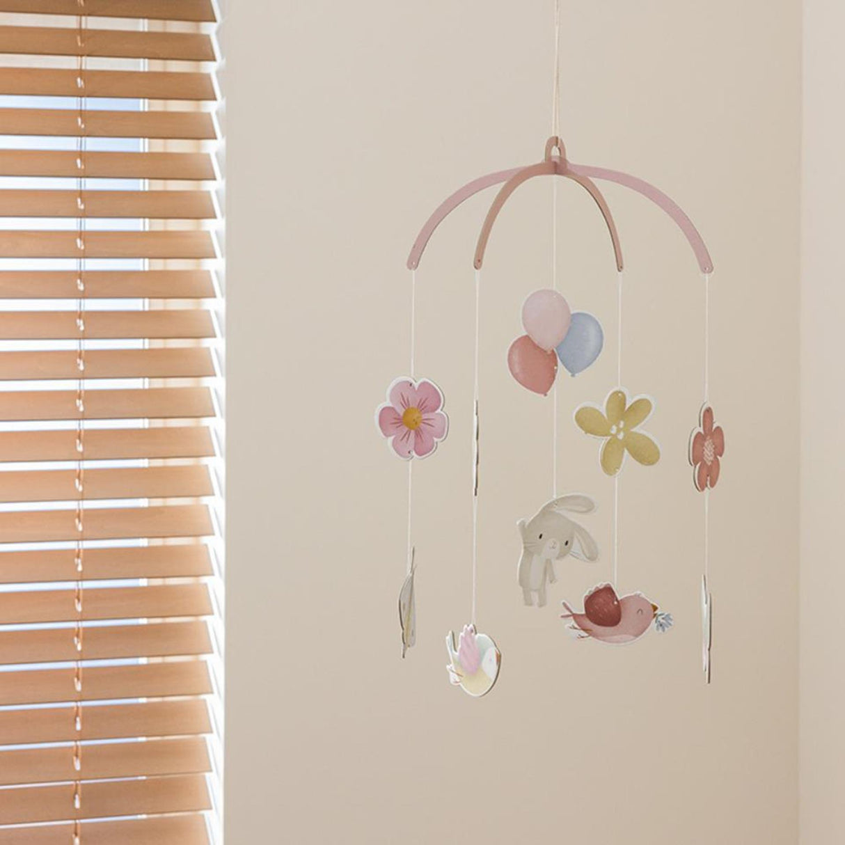 Mobile Blumen von Little Dutch aus Pappe