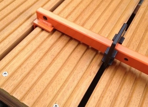 Kleine Jumbo-Klemme für Terrassendielen – 18403000