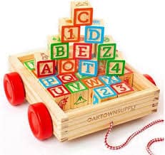 Dinotoys Apeldoorn Holzwagen mit Buchstaben und Zahlen